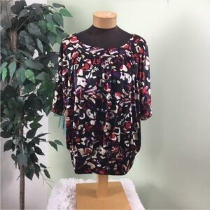 AB studio multi Color short sleeve blouse Woman’s XL  Banded bottom